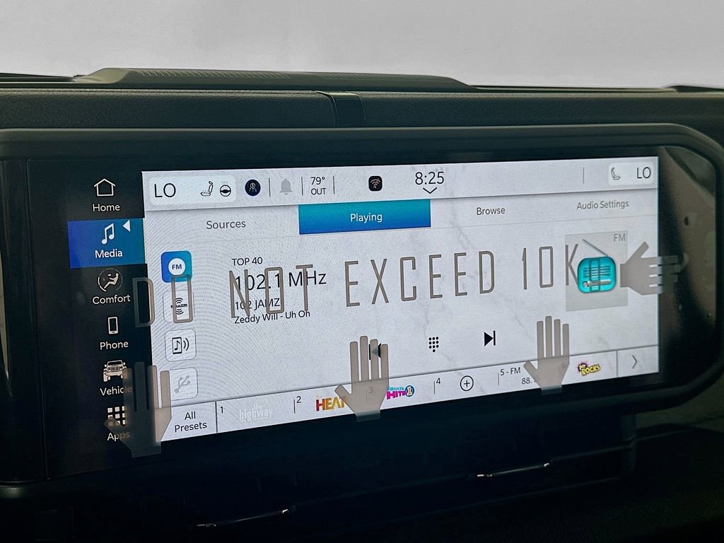 New 2025 Jeep Gladiator Sport AWD/4WD image 13