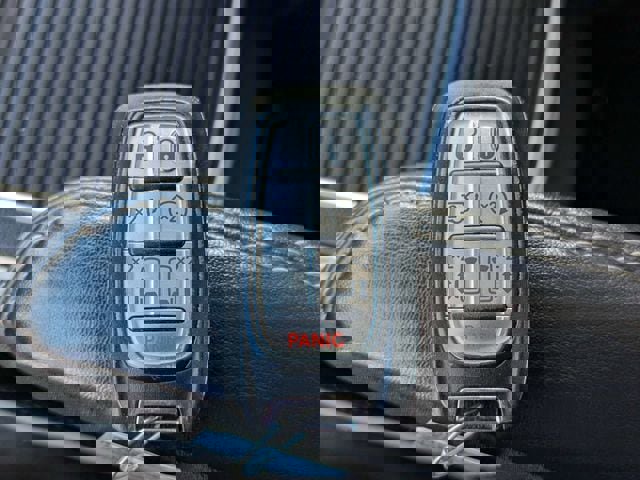 Used 2023 Chrysler Pacifica Limited image 33