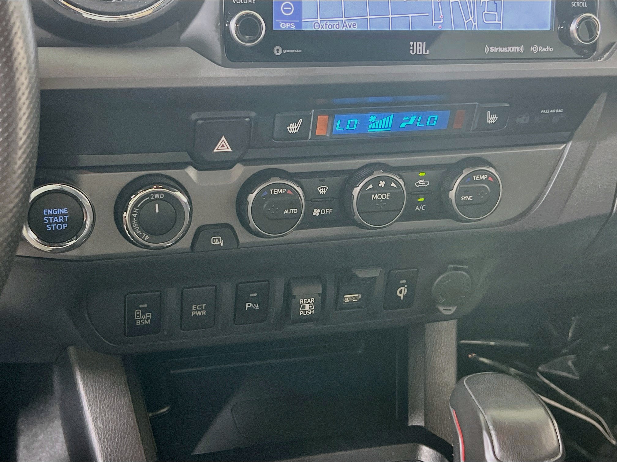 Used 2021 Toyota Tacoma TRD Sport w/ TRD Premium Sport Package AWD/4WD image 16