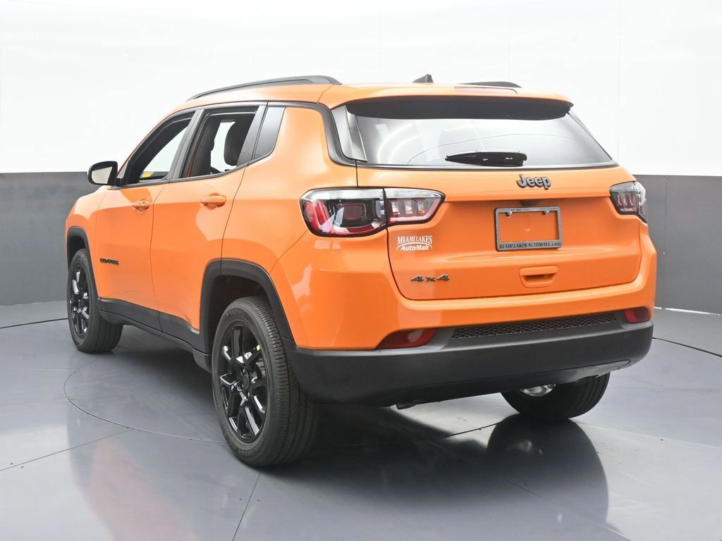 Used 2026 Jeep Compass Latitude AWD/4WD image 4