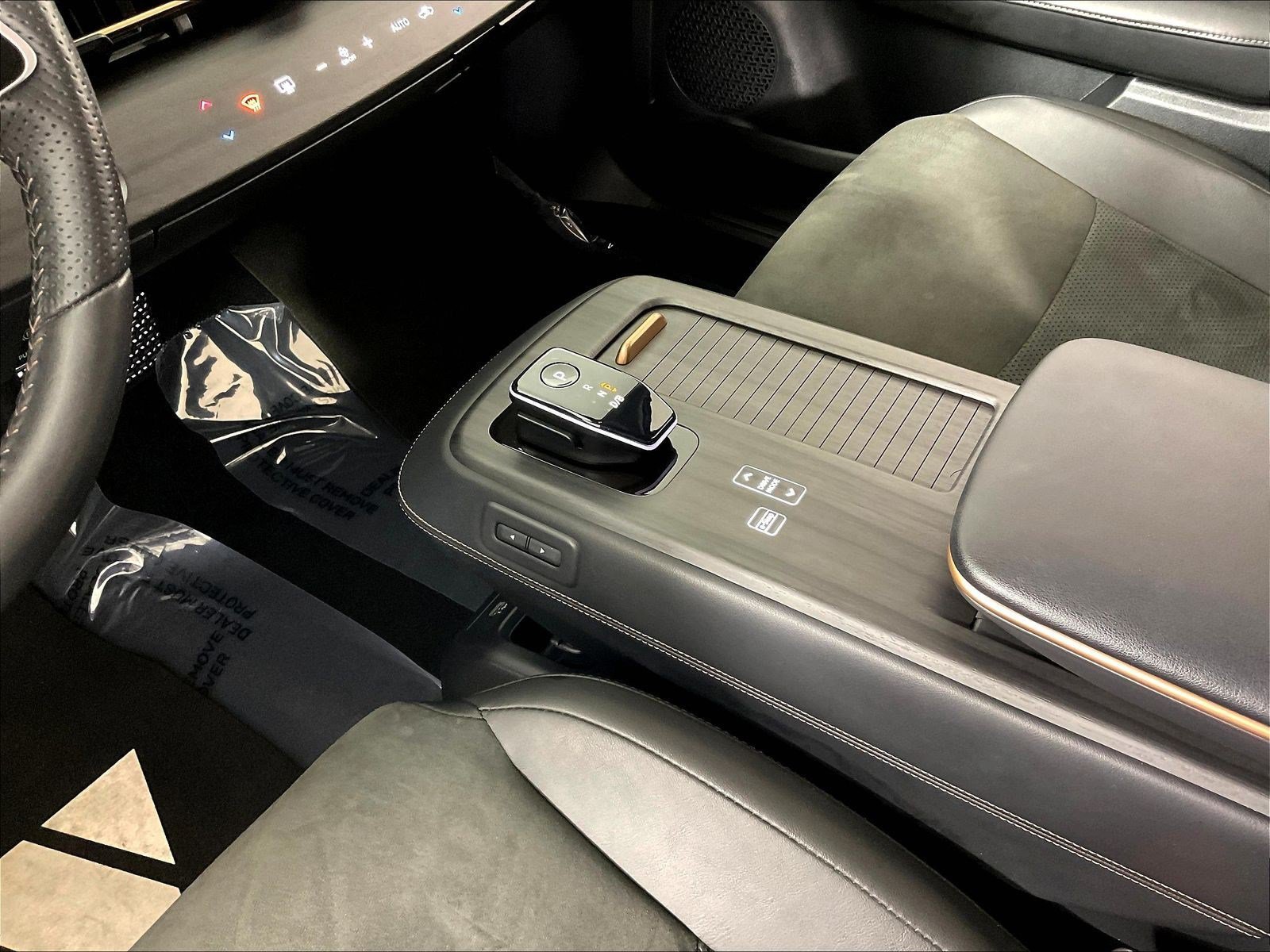 Certified 2023 Nissan Ariya AWD image 18
