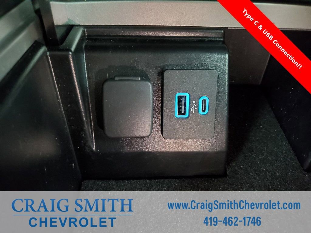 Used 2022 Ford Explorer XLT w/ Equipment Group 202A image 6