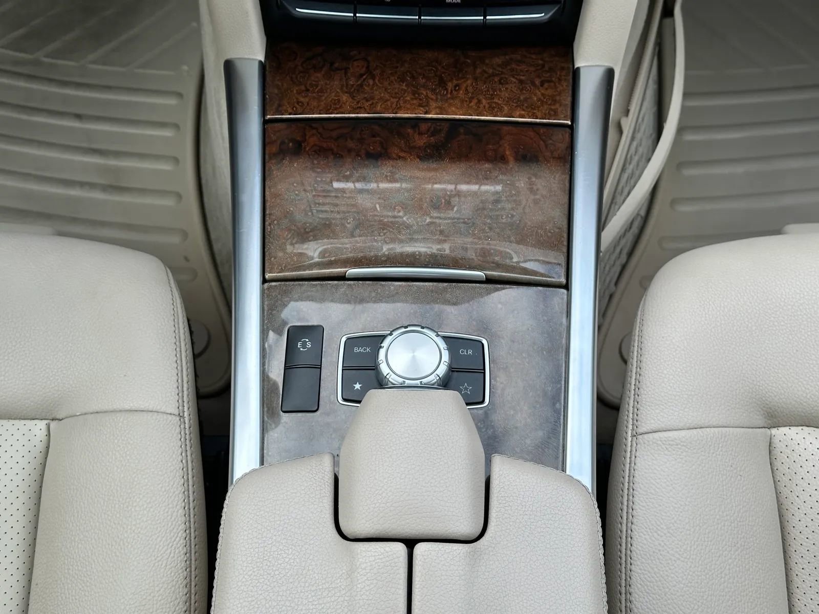 Used 2014 Mercedes-Benz E 350 4MATIC Sedan image 22