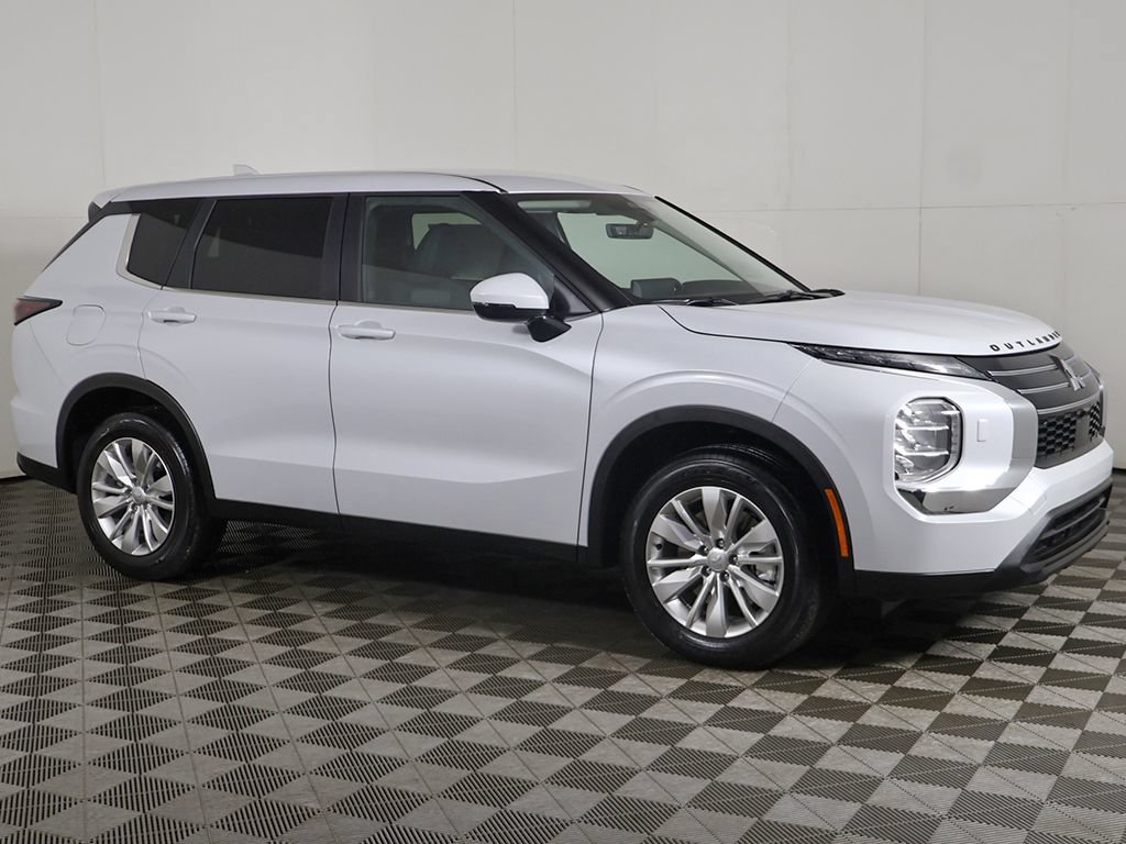 New 2026 Mitsubishi Outlander ES AWD/4WD image 15