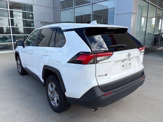 Used 2025 Toyota RAV4 XLE AWD/4WD image 5