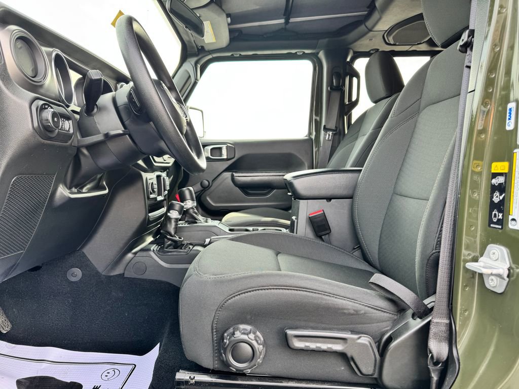 Used 2022 Jeep Wrangler Unlimited Sport image 15