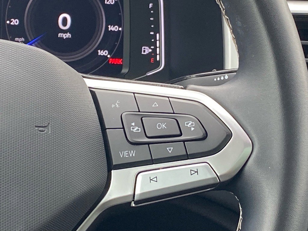 Certified 2022 Volkswagen Atlas Cross Sport SE w/ Panoramic Sunroof Package image 9