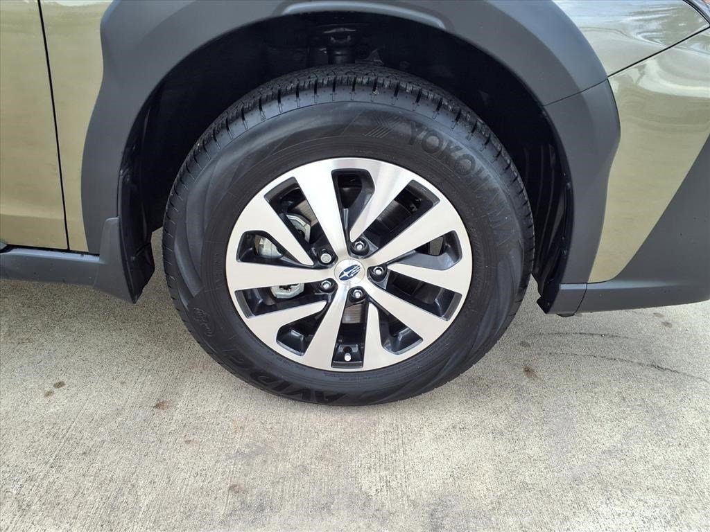 Used 2025 Subaru Outback Premium image 26