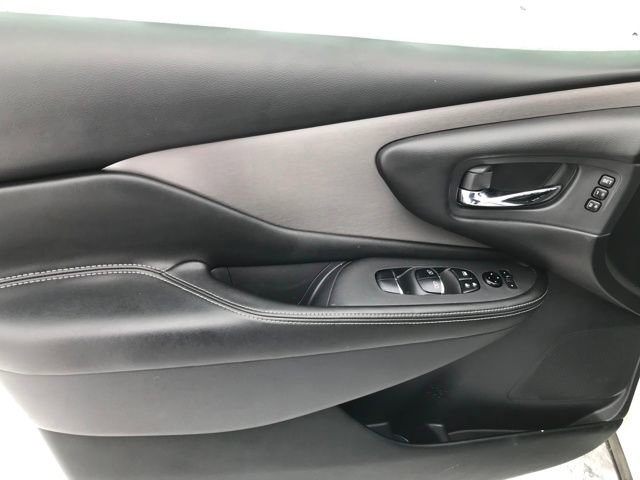 Used 2023 Nissan Murano SL image 17