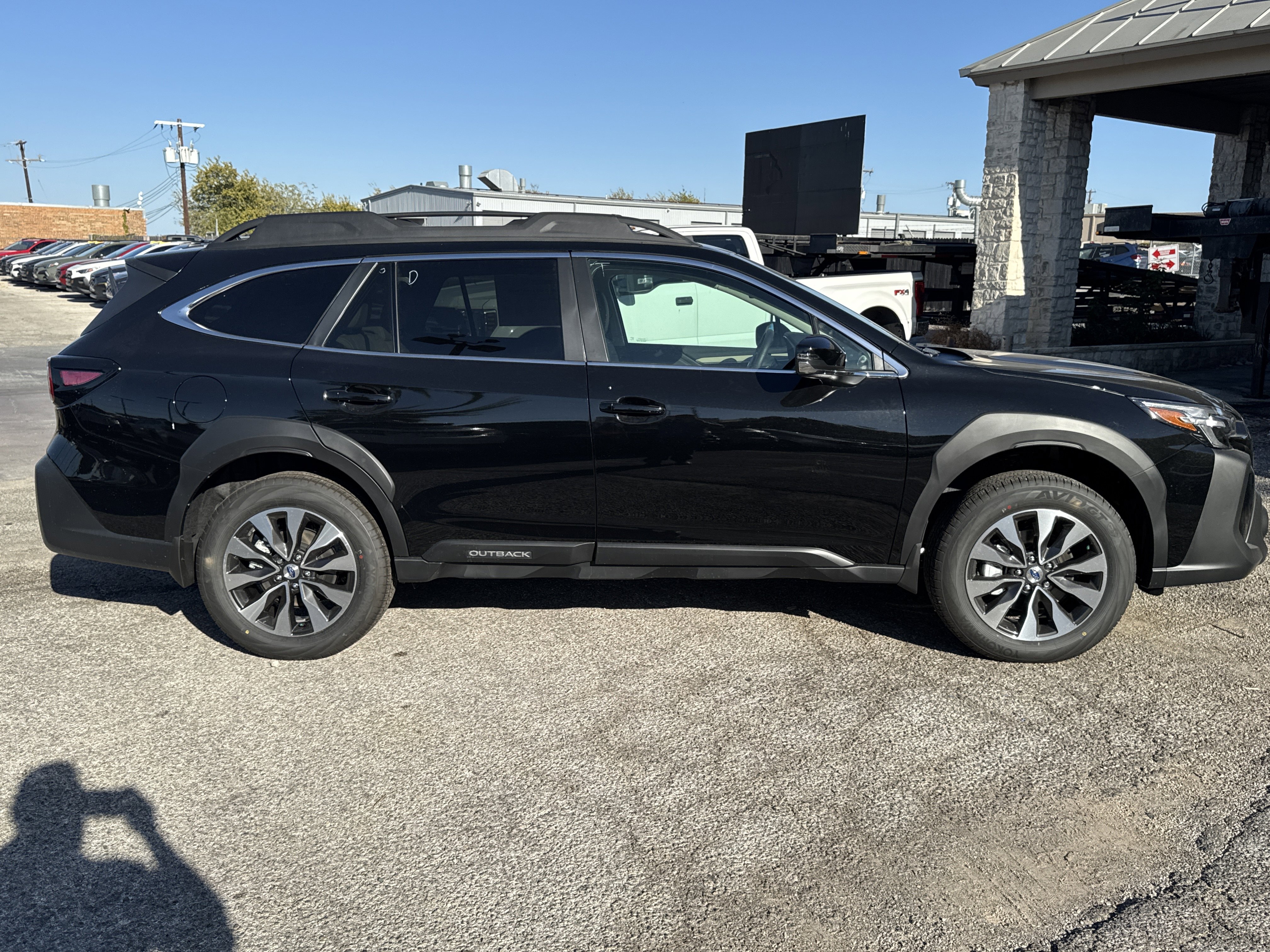 New 2025 Subaru Outback Limited image 2
