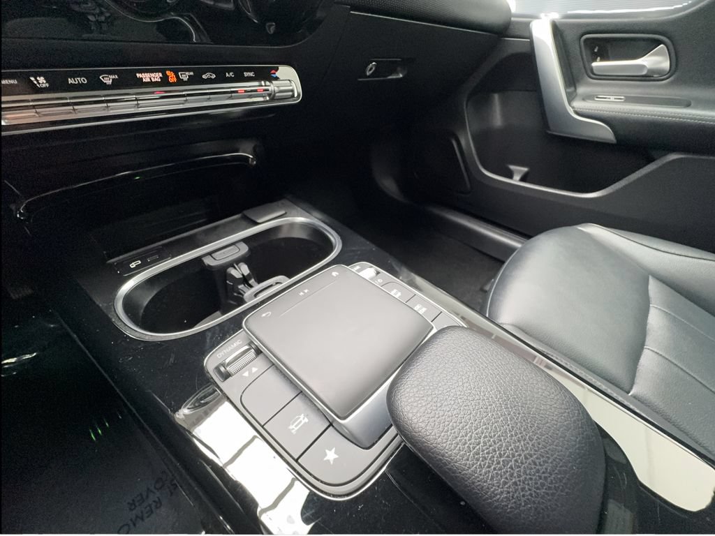 Used 2022 Mercedes-Benz A 220 image 41