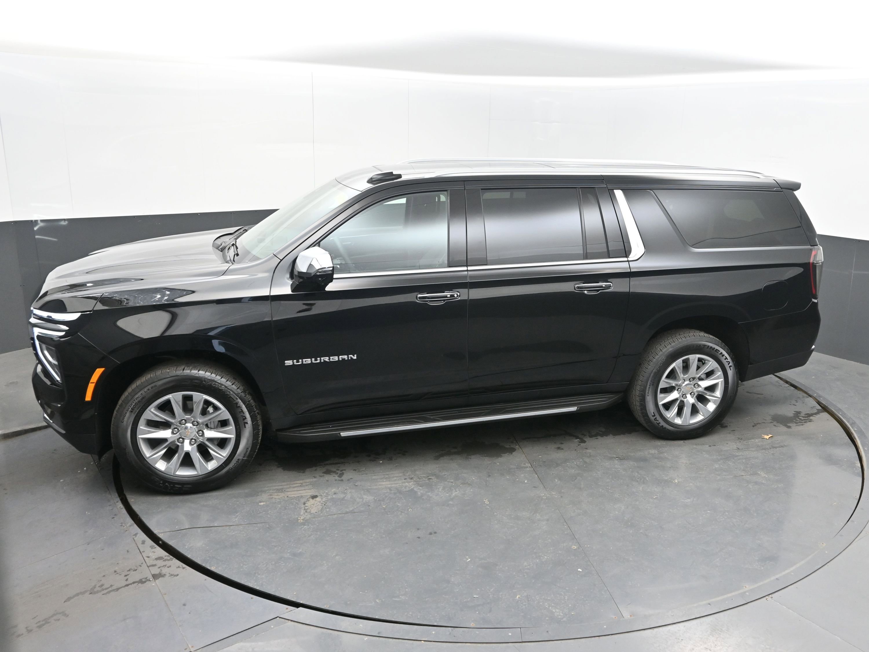 New 2026 Chevrolet Suburban Premier w/ Sun And Tow Package AWD/4WD image 34