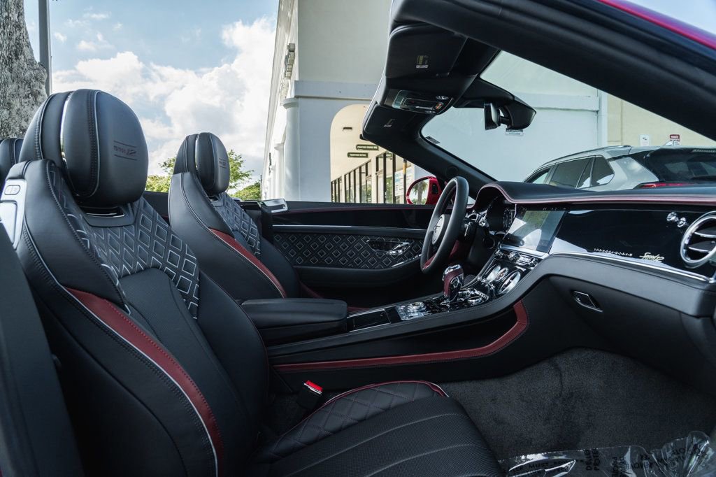 Used 2024 Bentley Continental GT Speed image 22