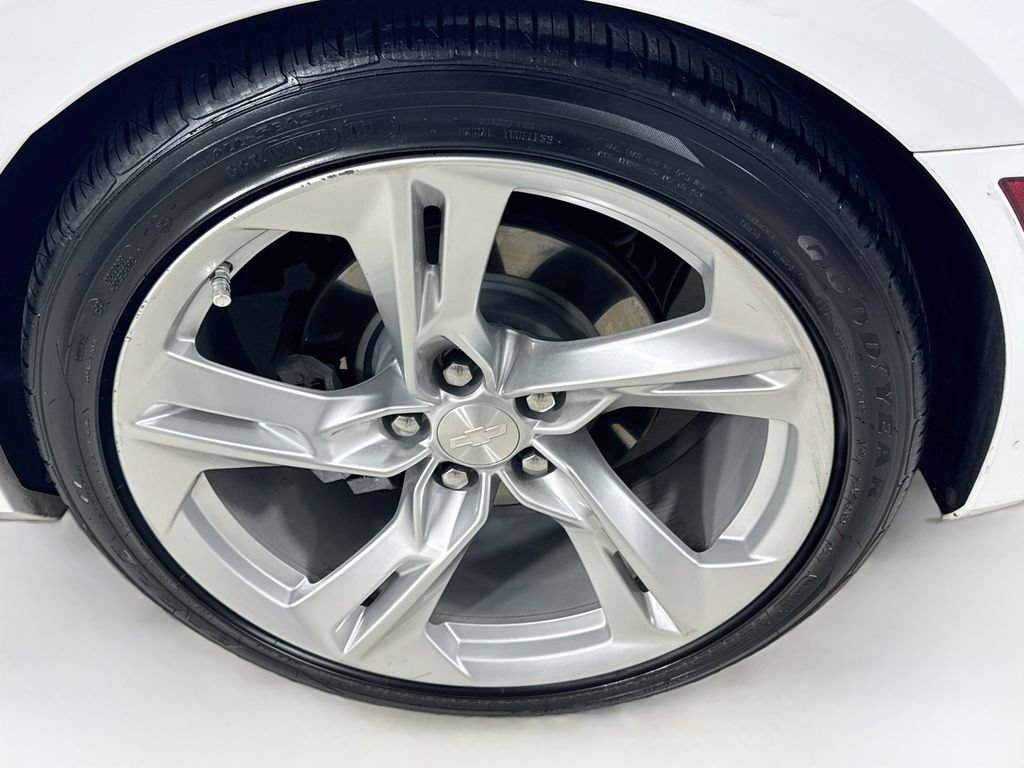 Used 2023 Chevrolet Camaro LT w/ Technology Package RWD image 38