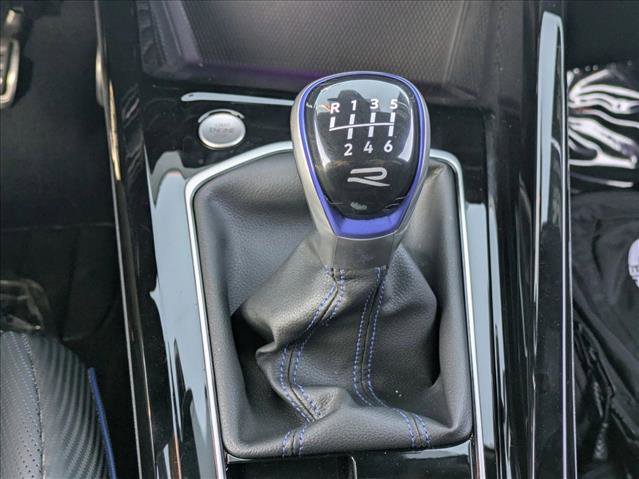 Used 2024 Volkswagen Golf R image 12