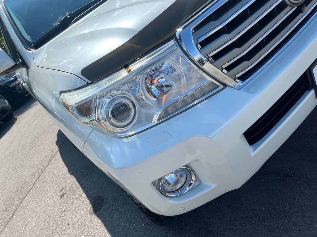 Used 2015 Toyota Land Cruiser AWD/4WD image 36