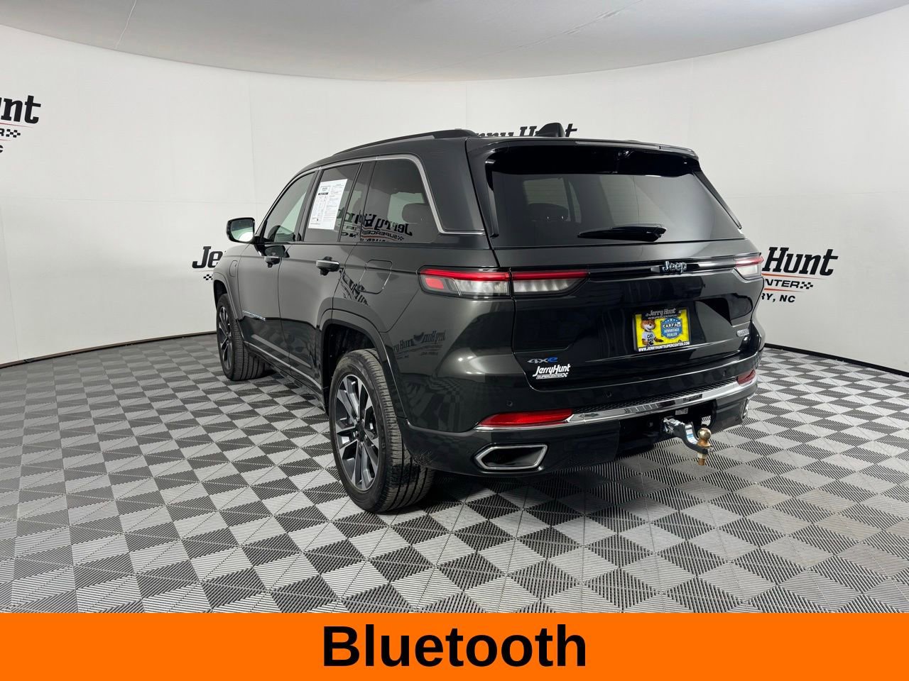 Used 2024 Jeep Grand Cherokee Overland w/ Luxury Tech Group IV image 9