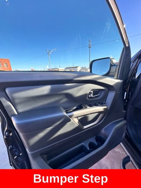 Certified 2024 Nissan Titan SV w/ SV Bronze Edition Package AWD/4WD image 24