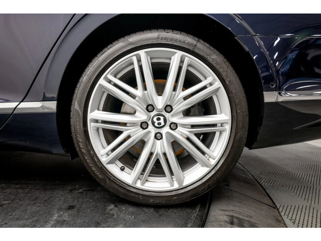 Certified 2023 Bentley Flying Spur V8 AWD/4WD image 36
