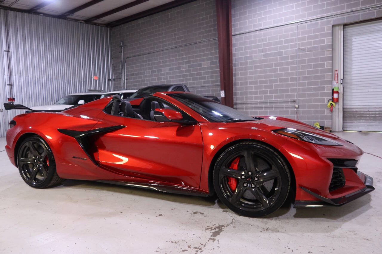 Used 2024 Chevrolet Corvette Z06 w/ Z07 Performance Package image 7
