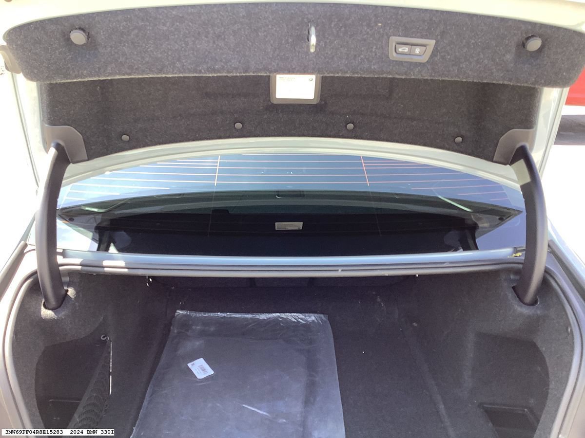 Used 2024 BMW 330i Sedan w/ M Sport Package RWD image 15