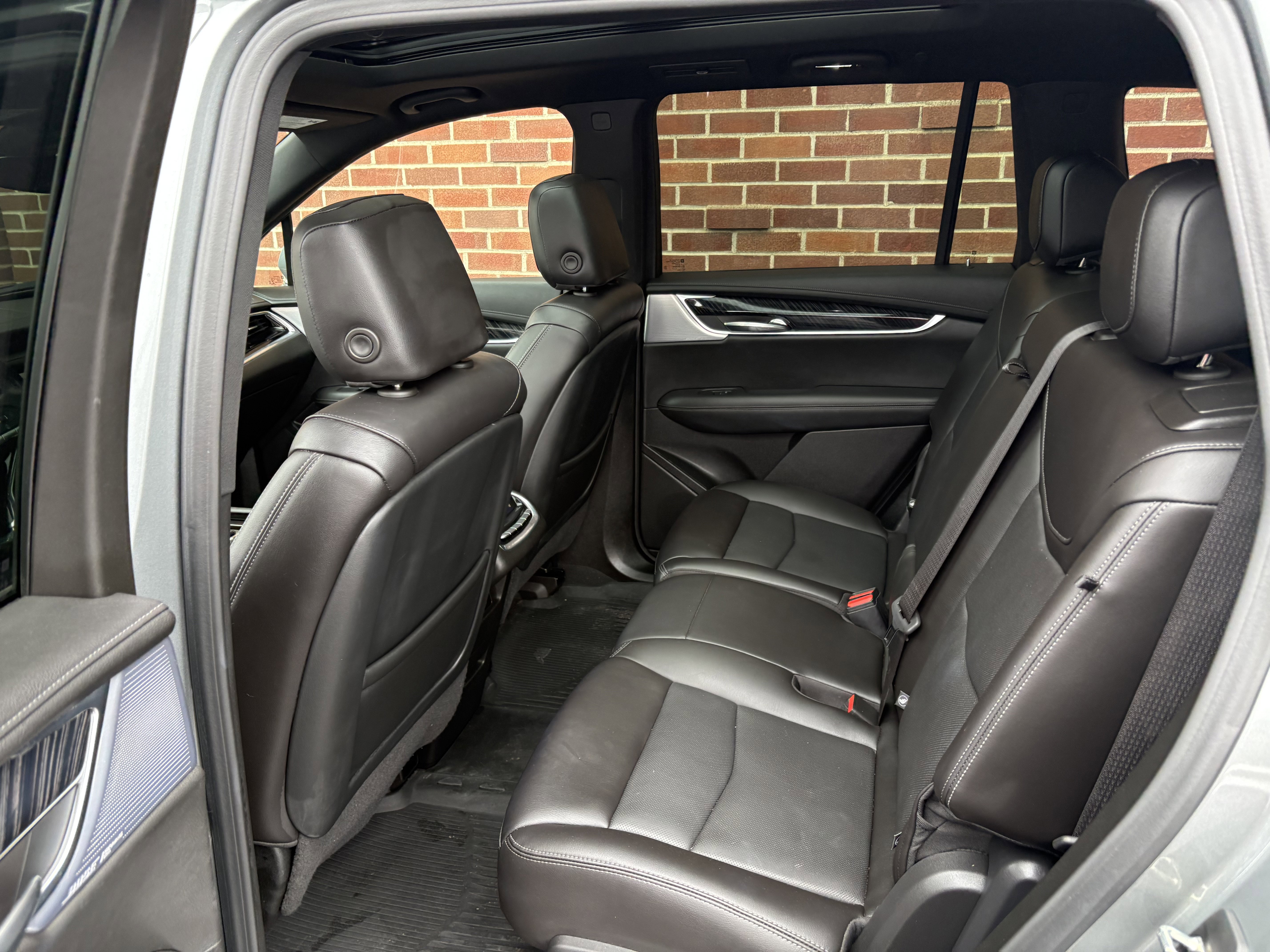 Certified 2023 Cadillac XT6 Premium Luxury image 4