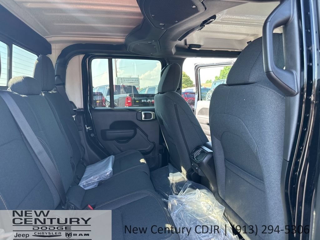 New 2025 Jeep Gladiator Sport AWD/4WD image 15