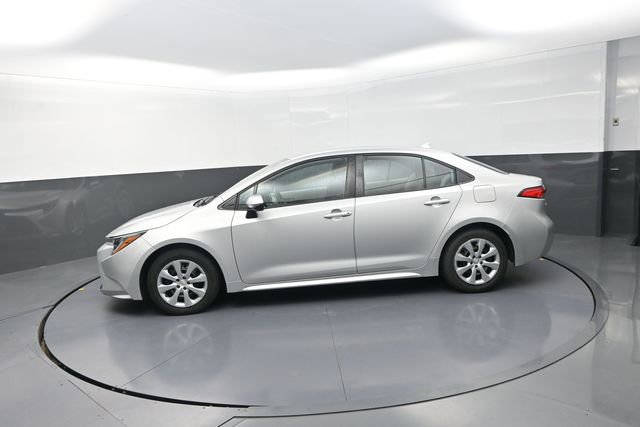 Used 2022 Toyota Corolla LE FWD image 43
