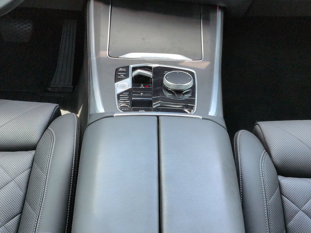 Used 2025 BMW X5 sDrive40i w/ Climate Comfort Package RWD image 19