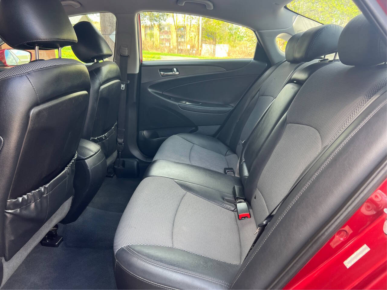 Used 2011 Hyundai Sonata SE FWD image 10