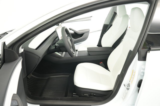 Used 2026 Tesla Model 3 RWD image 27