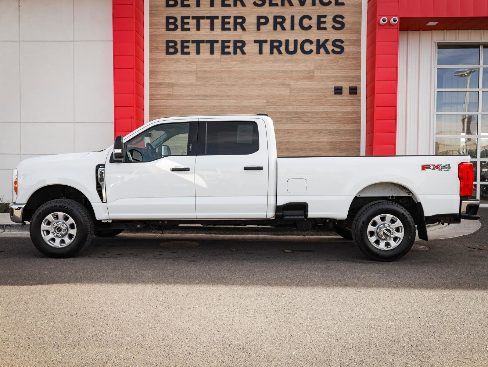 Used 2023 Ford F350 XLT w/ FX4 Off-Road Package image 7