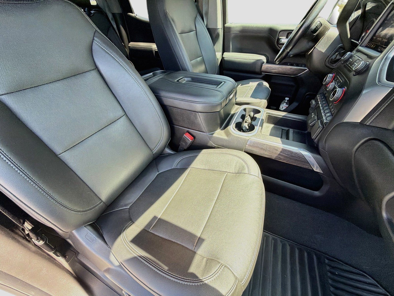 Used 2021 Chevrolet Silverado 1500 LTZ AWD/4WD image 15
