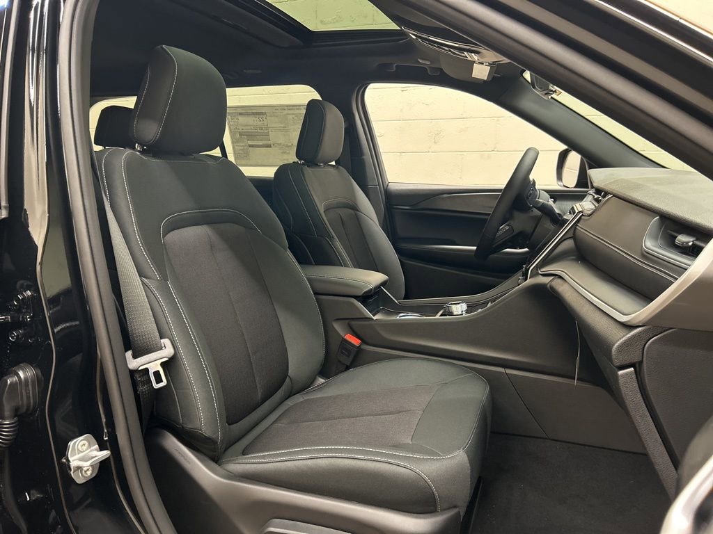 New 2026 Jeep Grand Cherokee Laredo X AWD/4WD image 10