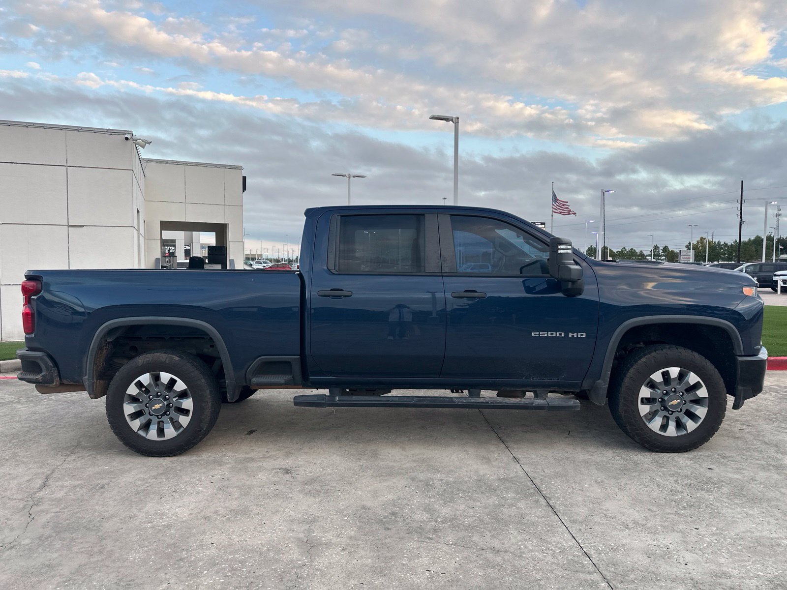 Used 2022 Chevrolet Silverado 2500 Custom w/ Custom Value Package RWD image 8