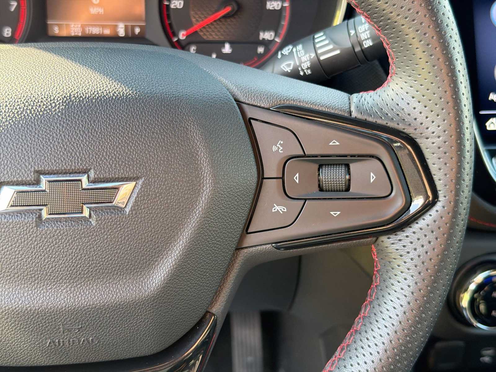 Used 2023 Chevrolet TrailBlazer RS w/ Convenience Package AWD/4WD image 21
