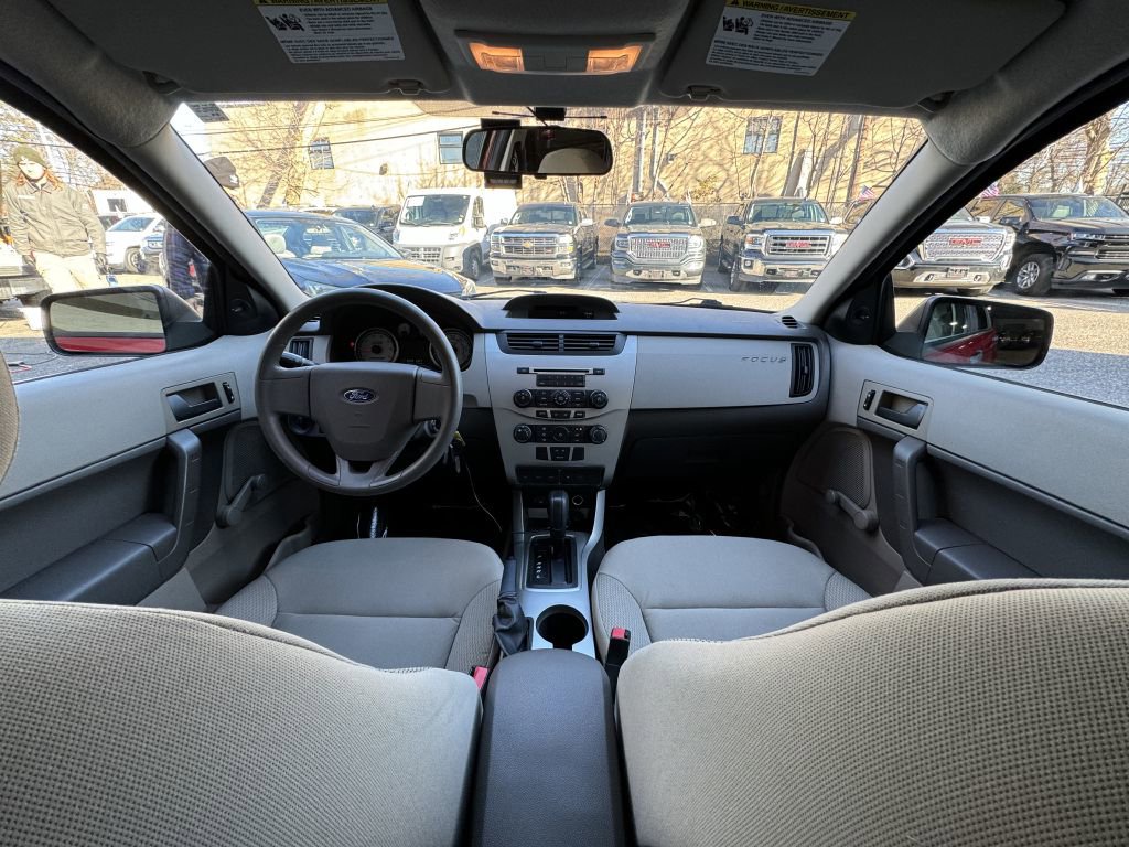 Used 2011 Ford Focus S image 19