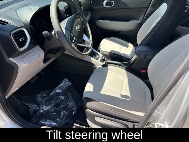Used 2020 Hyundai Venue SEL FWD image 18