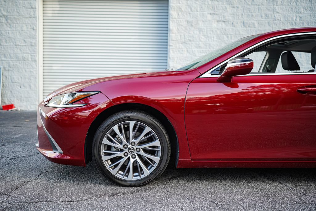 Used 2021 Lexus ES 300h w/ Premium Package FWD image 10