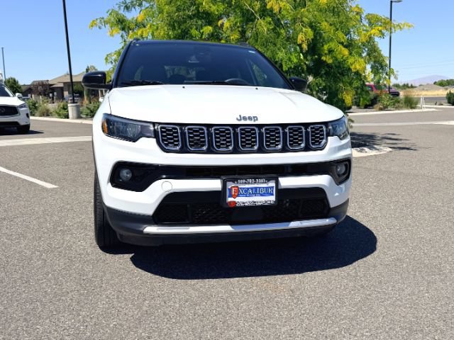 Used 2025 Jeep Compass Limited AWD/4WD image 3