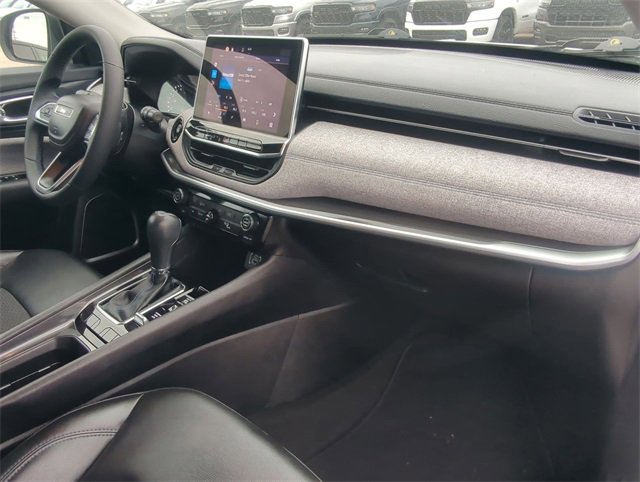 Certified 2022 Jeep Compass Latitude image 26