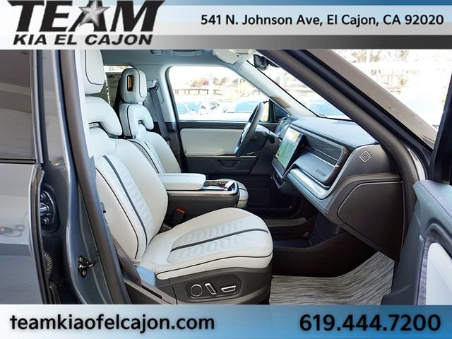 Used 2026 Rivian R1S Adventure AWD/4WD image 13