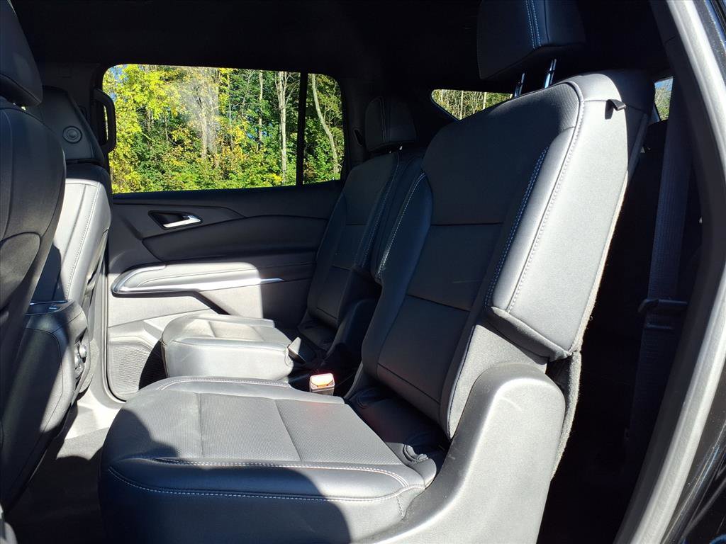 Used 2025 Chevrolet Traverse LT AWD/4WD image 7