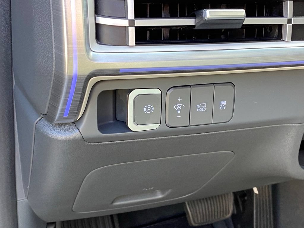 Used 2024 Hyundai Santa Fe Calligraphy FWD image 12