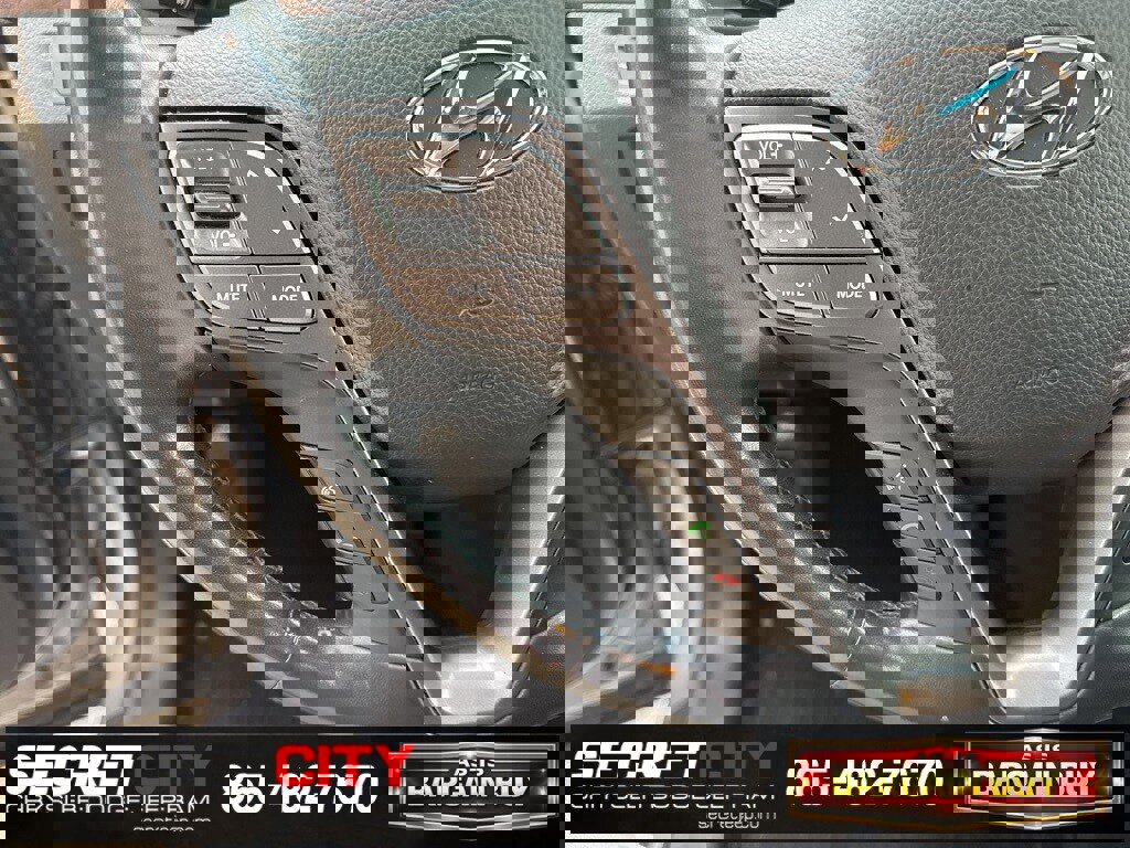 Used 2018 Hyundai Santa Fe Sport image 34