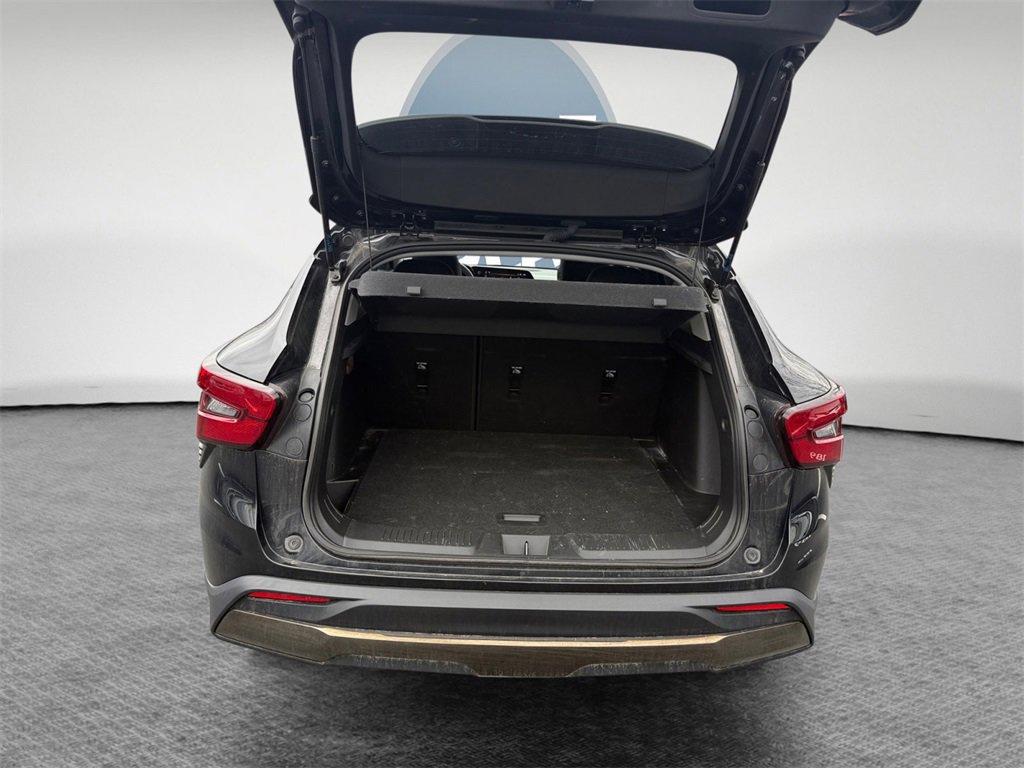 Used 2024 Chevrolet Trax ACTIV w/ Sunroof Package image 25