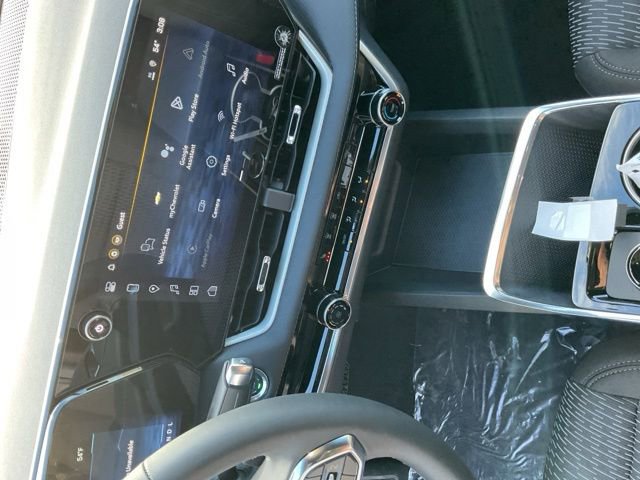 New 2026 Chevrolet Equinox LT image 17