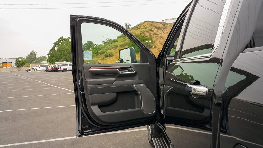 New 2025 GMC Sierra 2500 Denali w/ Denali Reserve Package image 19