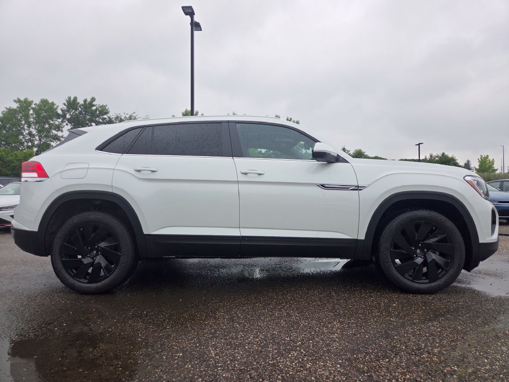 New 2026 Volkswagen Atlas Cross Sport SE AWD/4WD image 14