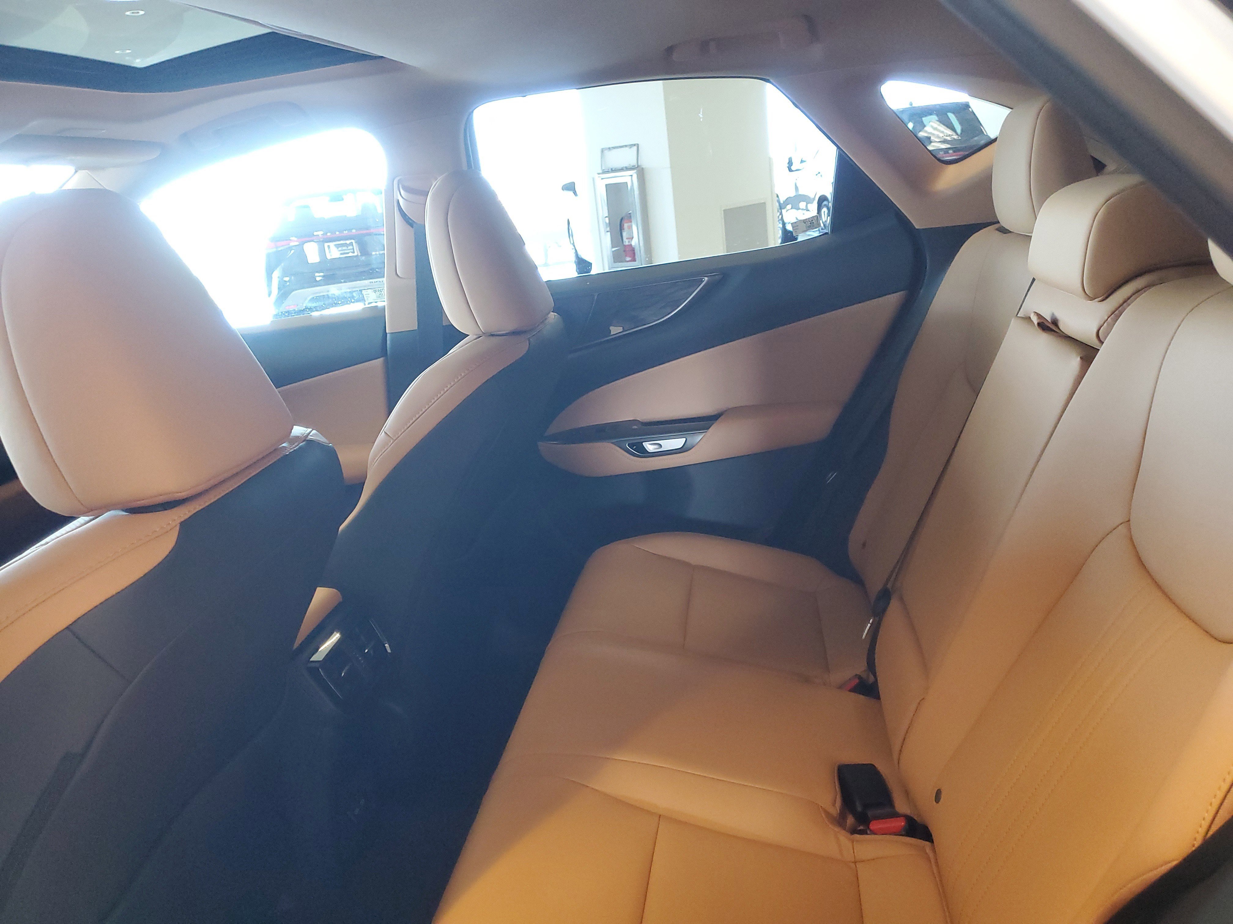 Used 2025 Lexus NX 250 FWD w/ Towing Package (2000 Lbs) image 16